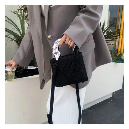 Embroidery Concubine Handbag