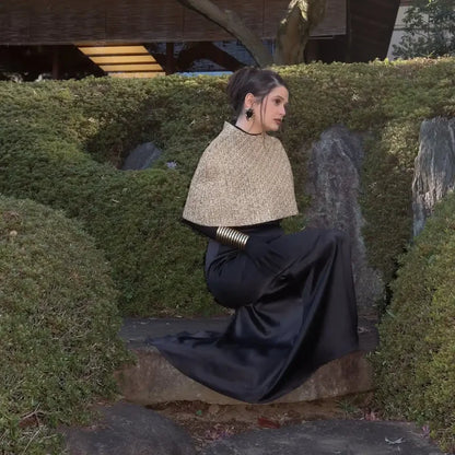 Capelet Shiny Tweed Shoulder Top