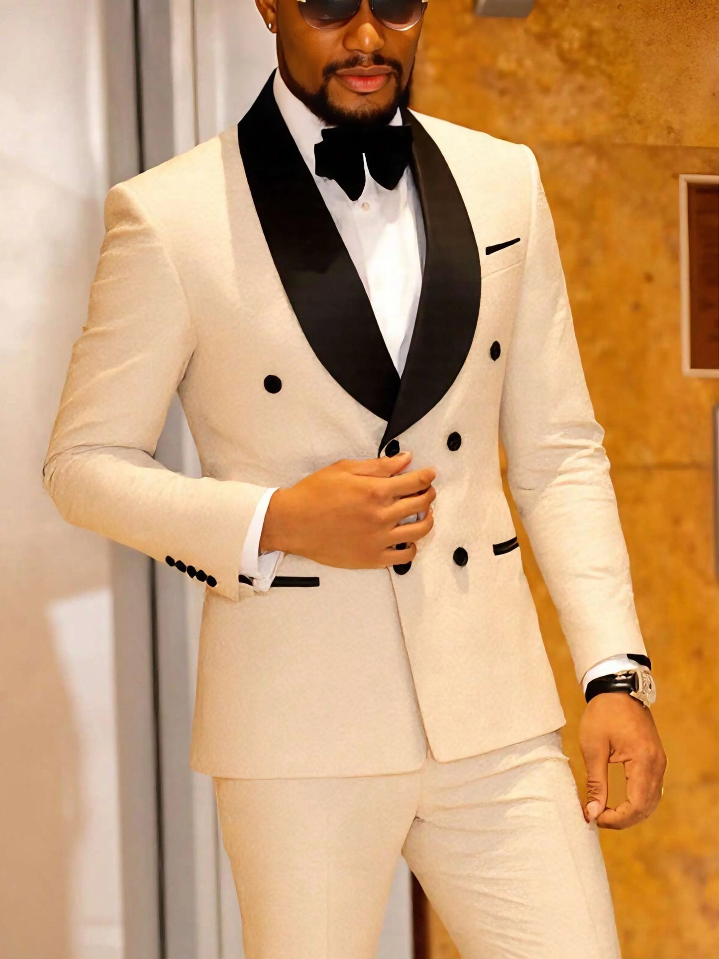 Floral Tuxedo, Paisley Lapel Single-Button Single-Breasted Suit
