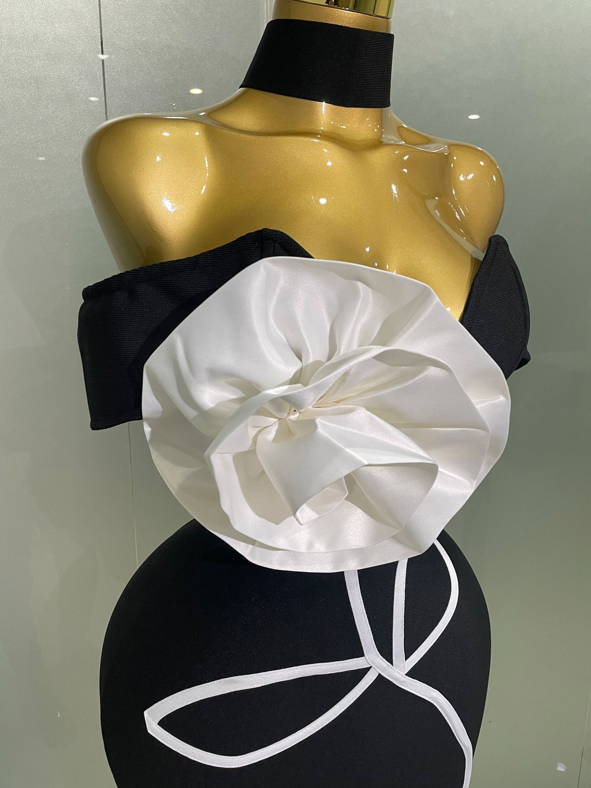 White Flower Black Mini Bodycon Bandage Dress