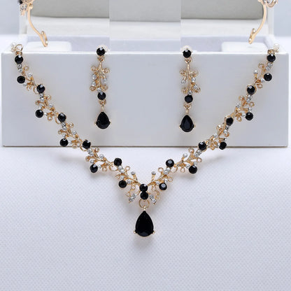 Rhinestone inset bride necklace