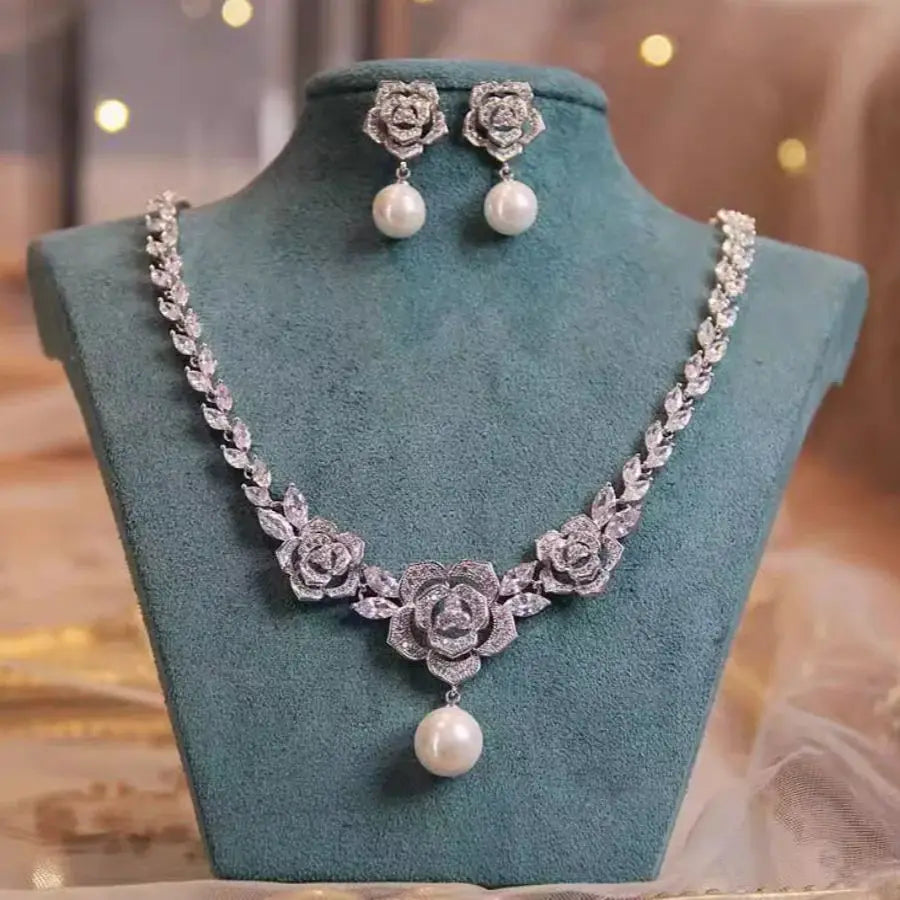 luxe zircon Necklace