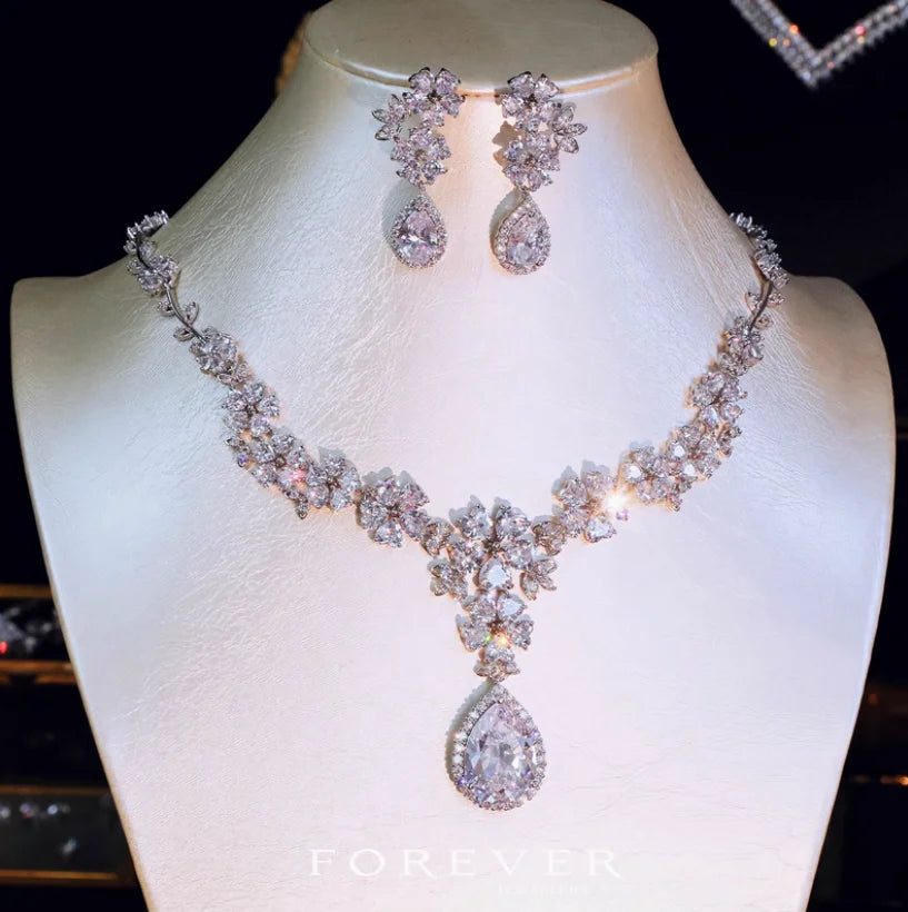 luxe zircon Necklace