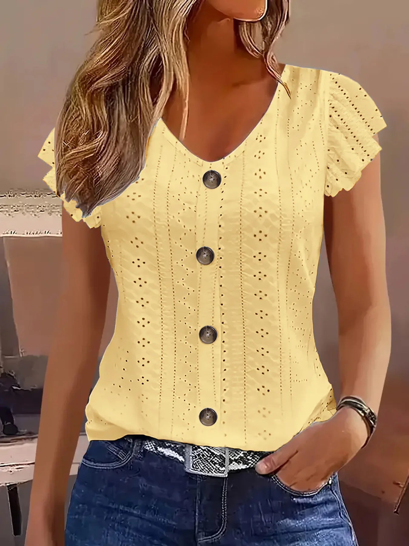 Ruffle sleeve V-neck T-shirt