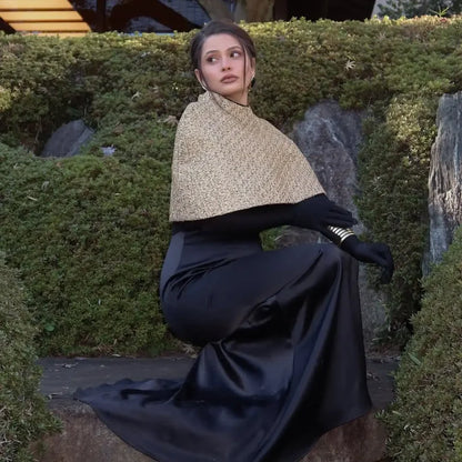 Capelet Shiny Tweed Shoulder Top