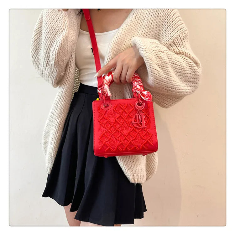 Embroidery Concubine Handbag