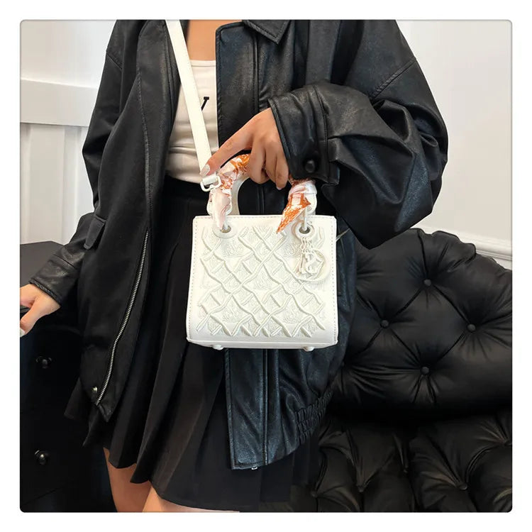 Embroidery Concubine Handbag