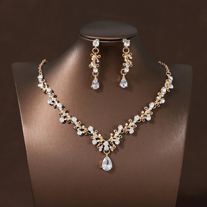 Rhinestone inset bride necklace