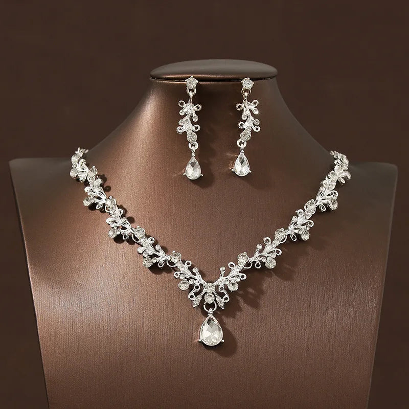 Rhinestone inset bride necklace