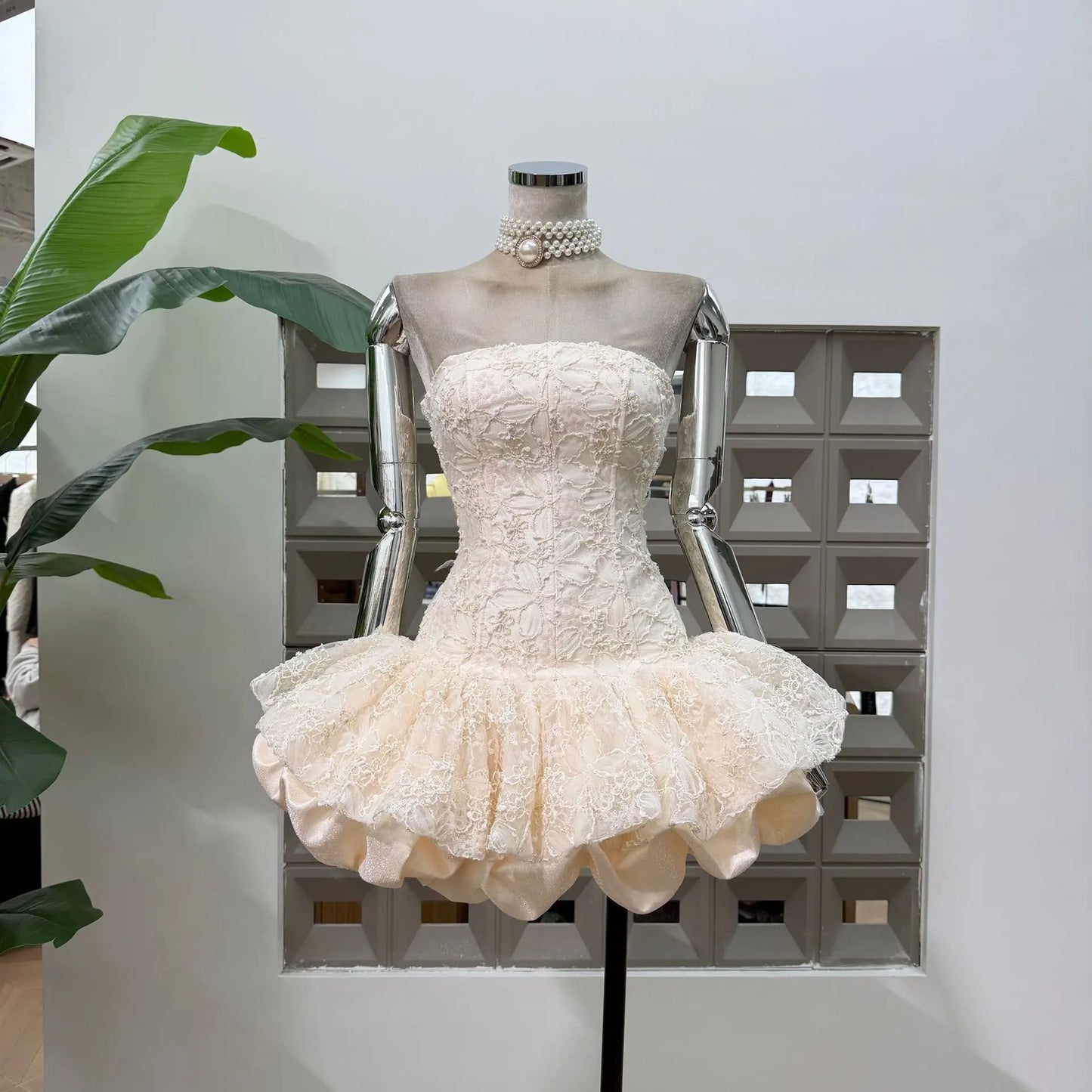 Corset Ball Gown Elegant Lace Peplum Strapless Dress