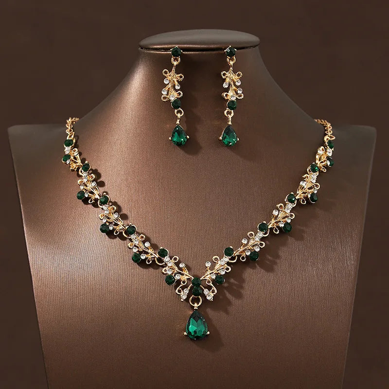 Rhinestone inset bride necklace