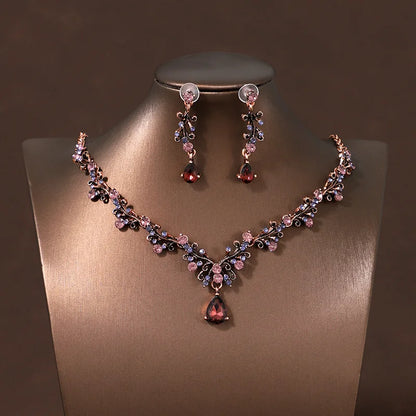 Rhinestone inset bride necklace