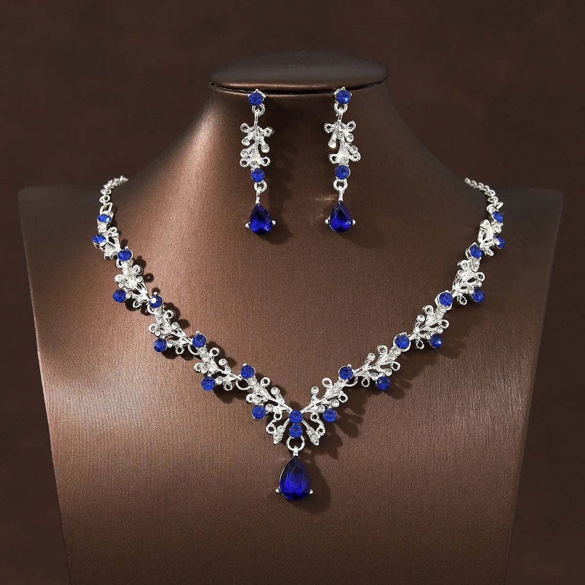 Rhinestone inset bride necklace
