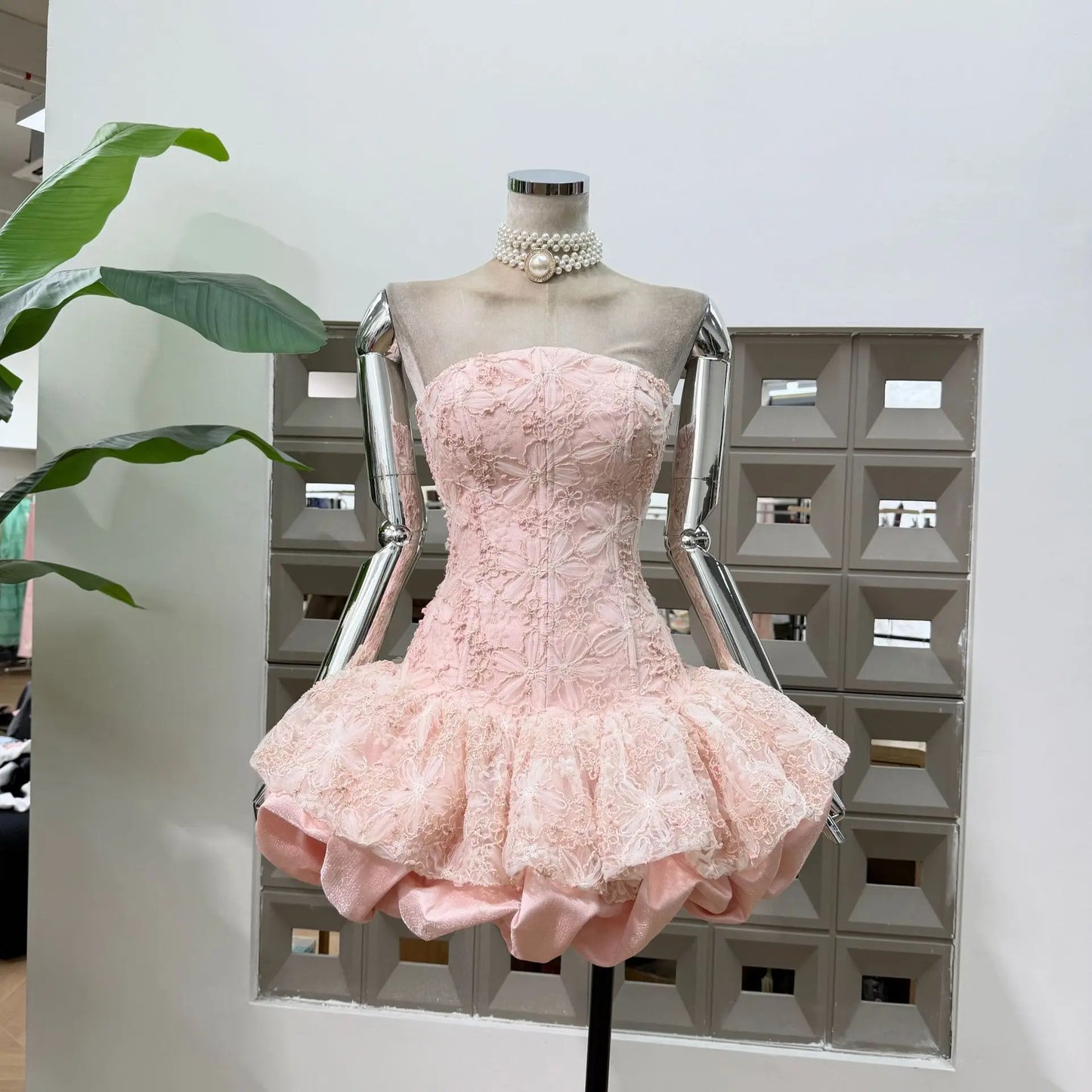 Corset Ball Gown Elegant Lace Peplum Strapless Dress