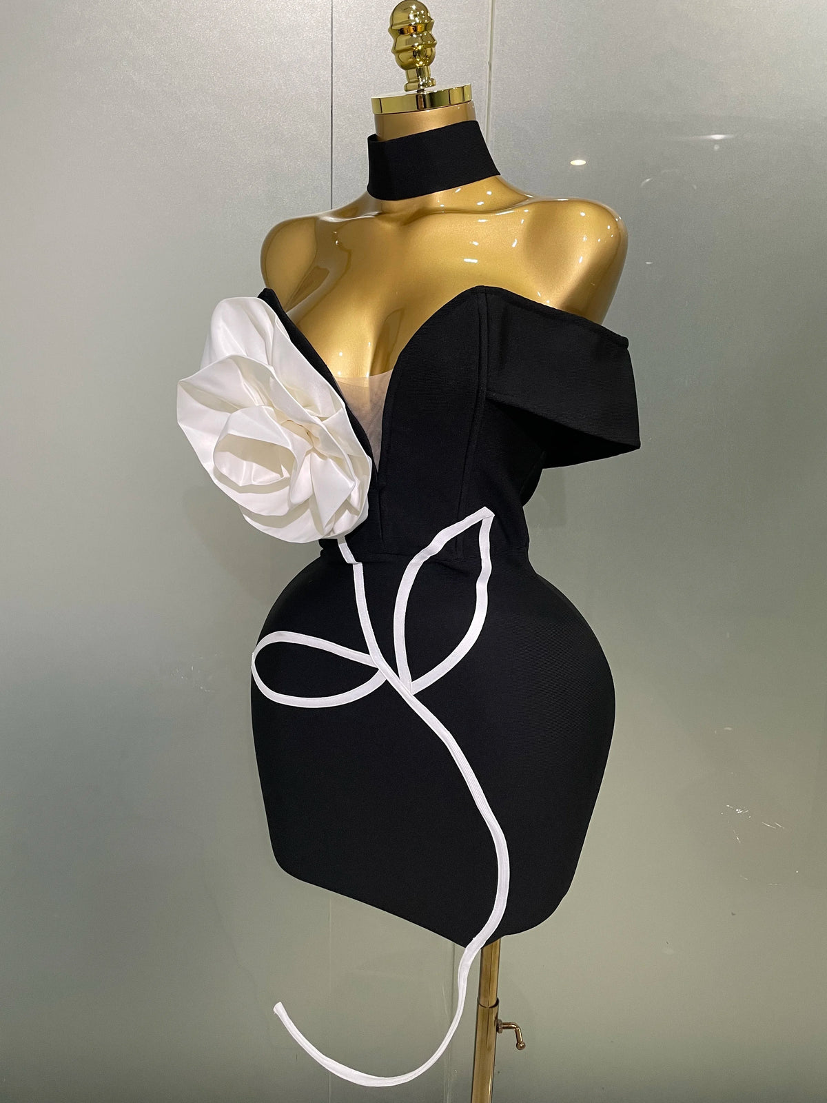 White Flower Black Mini Bodycon Bandage Dress