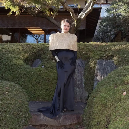 Capelet Shiny Tweed Shoulder Top