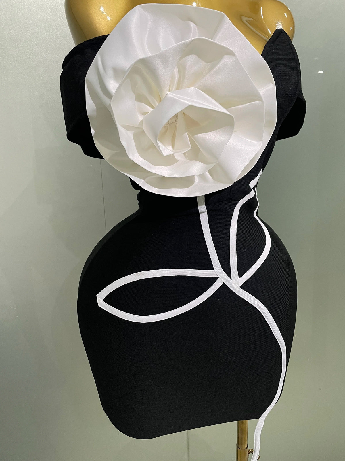 White Flower Black Mini Bodycon Bandage Dress
