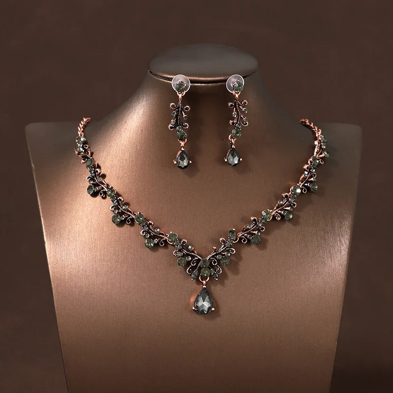 Rhinestone inset bride necklace